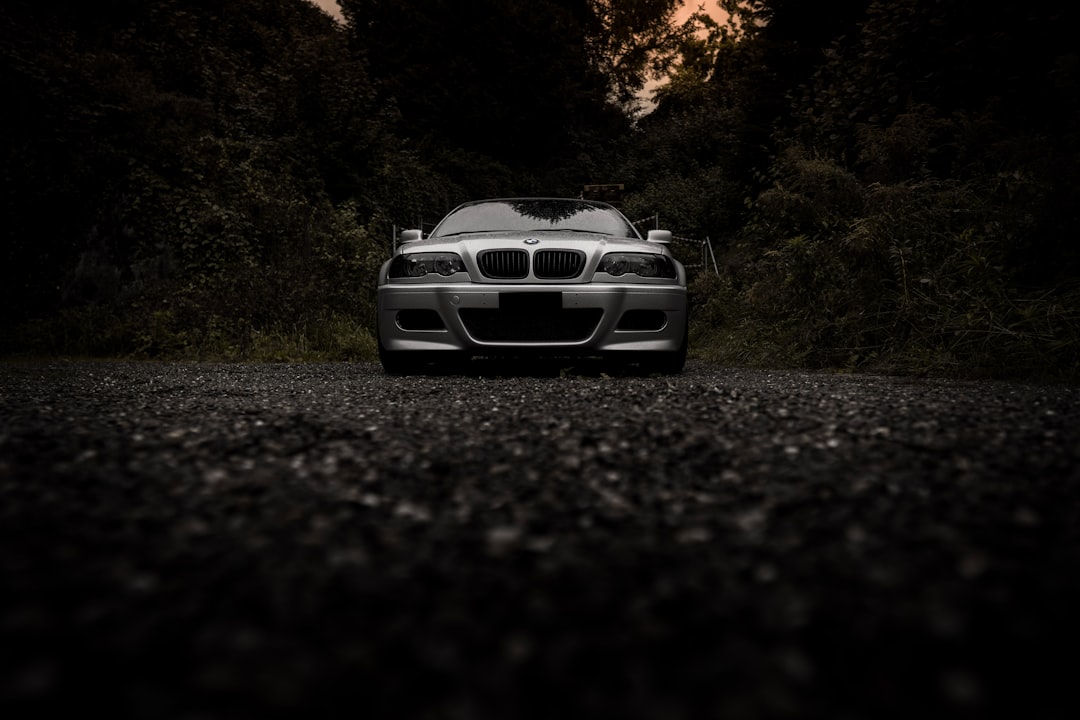 découvrez la bmw i3 rex, une voiture électrique innovante qui allie performance et écologie. son moteur à prolongateur d'autonomie vous permet de parcourir de plus longues distances sans compromis sur le confort et le style. explorez une conduite responsable avec des technologies de pointe et un design unique.