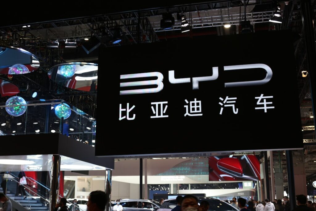 découvrez byd, un leader mondial dans le secteur des véhicules électriques et des solutions de transport durable. explorez notre gamme innovante de voitures, bus et technologies vertes qui révolutionnent la mobilité de demain.