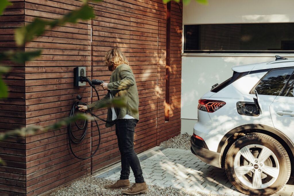 découvrez l'avenir de la mobilité avec notre sélection de voitures électriques. profitez d'une conduite silencieuse, écologique et économique, tout en explorant les dernières technologies et innovations du secteur. passez à l'électrique dès aujourd'hui!