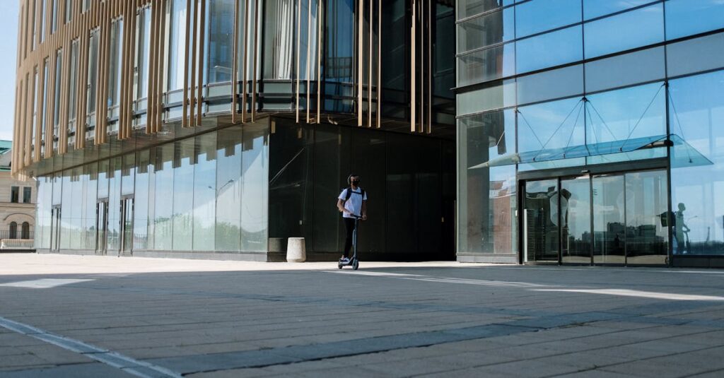 découvrez notre sélection de scooters électriques pliables, alliant praticité et performance. idéaux pour vos déplacements urbains, ces scooters offrent un moyen de transport éco-responsable et facile à ranger. explorez le plaisir de la mobilité électrique avec nos modèles robustes et innovants.