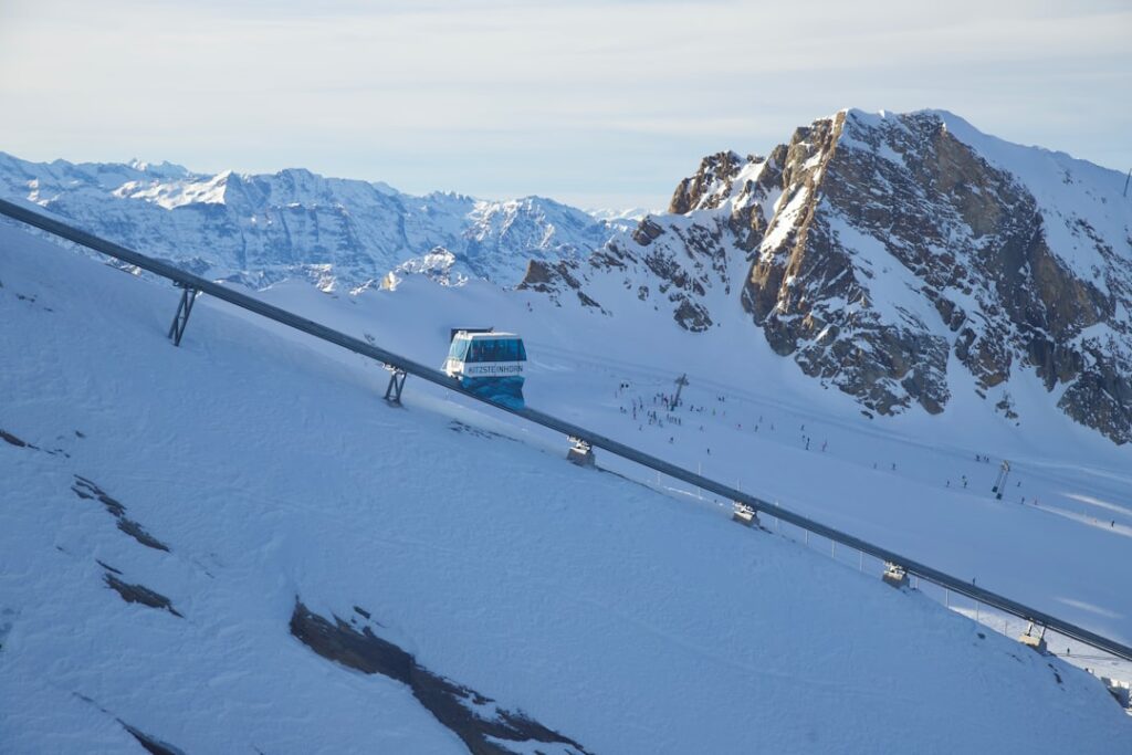 découvrez l'alpine a290, une voiture sportive au design audacieux et aux performances exceptionnelles. alliant esthétique moderne et technologie avancée, elle incarne l'esprit de la marque alpine tout en promettant une expérience de conduite inoubliable.
