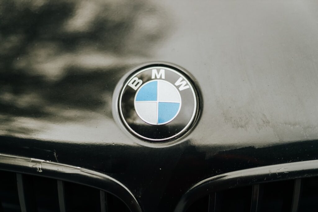 découvrez le bmw ix1, le suv électrique qui allie performance, luxe et innovation. avec son design moderne et ses technologies avancées, le ix1 offre une expérience de conduite inégalée tout en contribuant à un avenir durable.