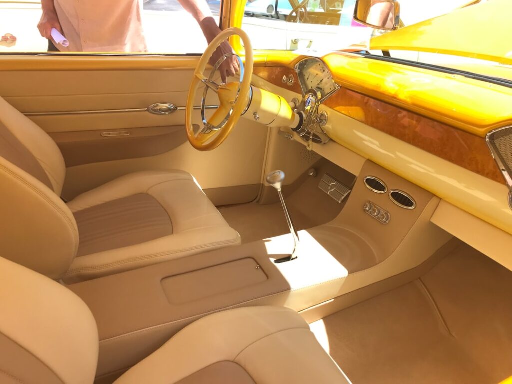 découvrez nos pare-soleil pour voitures, idéaux pour protéger vos passagers et l'intérieur de votre véhicule des rayons uv. alliez confort et style avec nos modèles variés, faciles à installer et à retirer. profitez de trajets ensoleillés sans la chaleur excessive!
