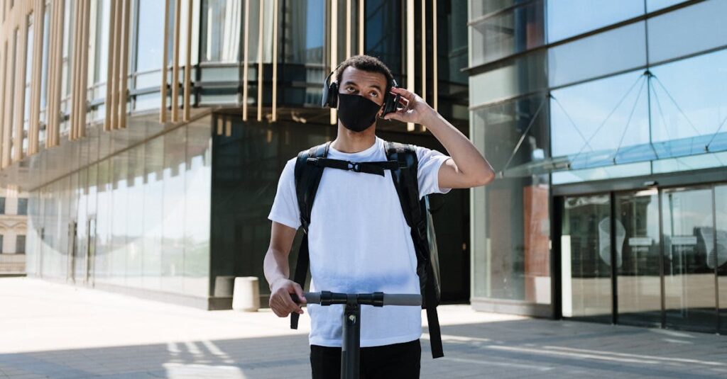 découvrez notre sélection de trottinettes électriques innovantes et performantes. idéales pour vos trajets quotidiens, nos modèles allient confort, autonomie et style, tout en respectant l'environnement.