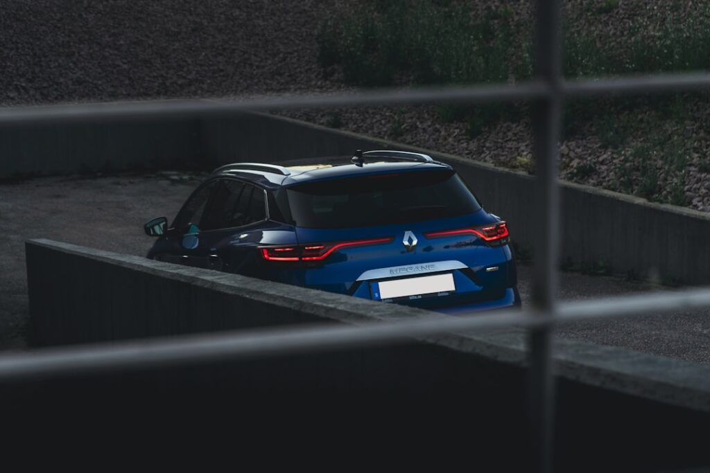 découvrez la nouvelle renault mégane électrique, alliant technologie de pointe et respect de l'environnement. profitez d'une conduite agréable et silencieuse, d'une autonomie impressionnante et d'un design moderne qui ne laissera personne indifférent.
