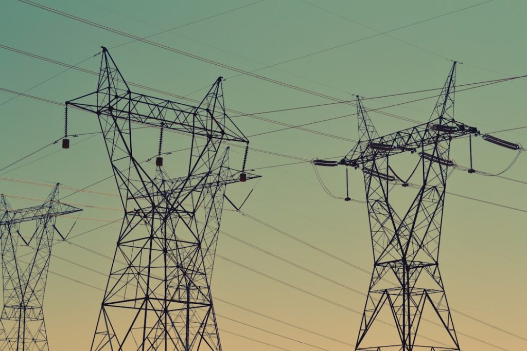 découvrez tout sur l’électricité : définitions, utilisations, innovations et conseils pratiques pour mieux comprendre et utiliser l’énergie électrique dans votre quotidien.