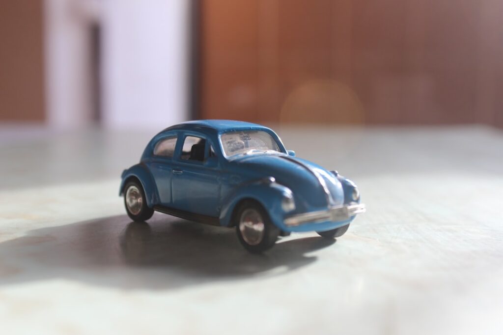 découvrez la fiat topolino, une micro-citadine électrique stylée et amusante, idéale pour la mobilité urbaine. profitez de son design rétro, de son confort compact et de sa conduite accessible pour tous, dès 14 ans.