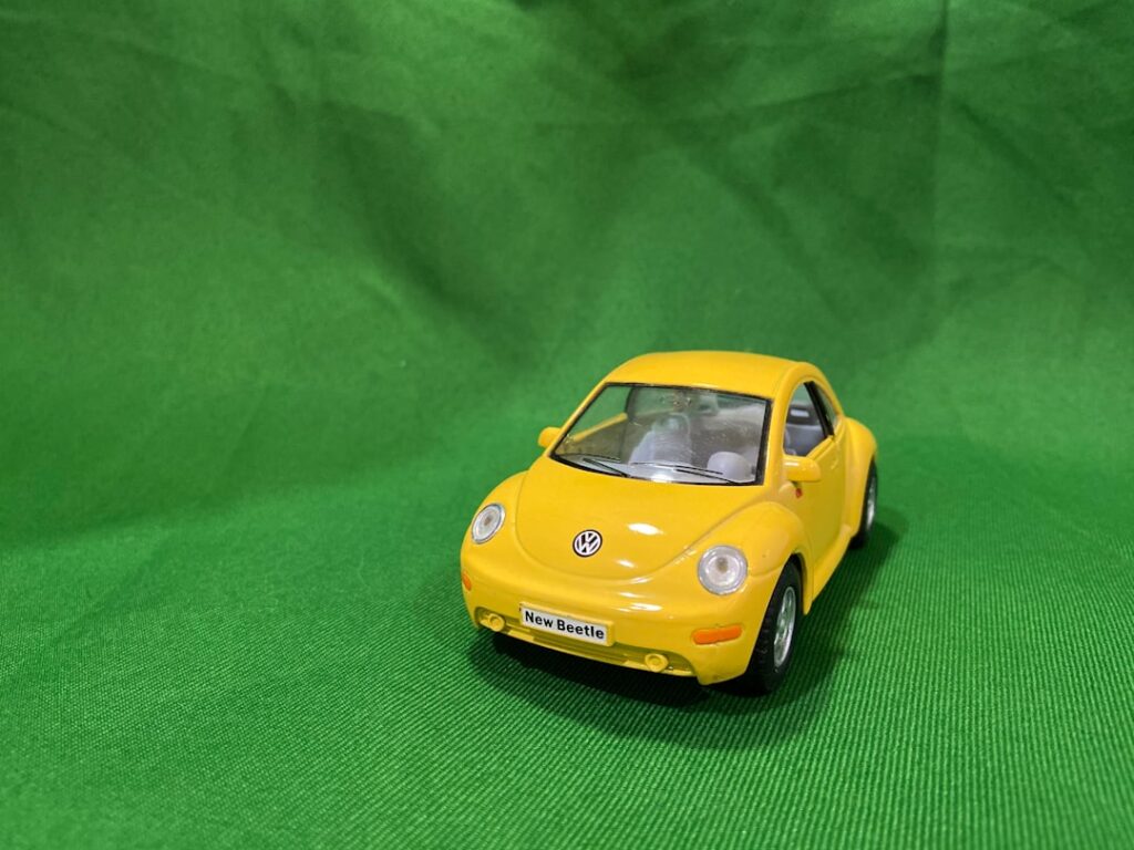 découvrez la fiat topolino, la petite citadine électrique au design rétro et à la praticité urbaine. idéale pour la ville, elle allie mobilité durable, confort et style italien.