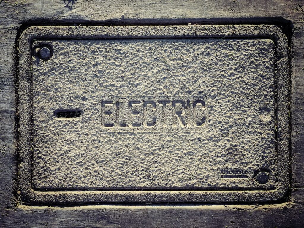 découvrez mia electric, la marque innovante de voitures électriques compactes, idéales pour la ville. profitez d'une mobilité urbaine écologique, silencieuse et économique avec mia electric.