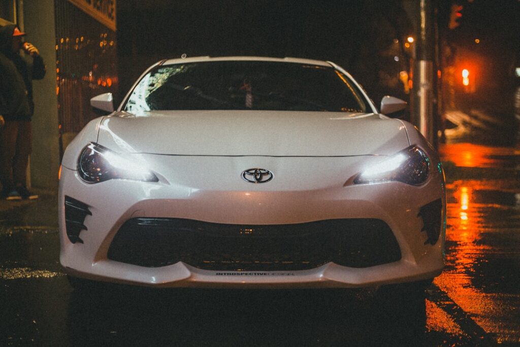 découvrez la toyota auris hybrid : une voiture hybride alliant performance, économie de carburant et technologie innovante pour un confort de conduite optimal en ville et sur autoroute.