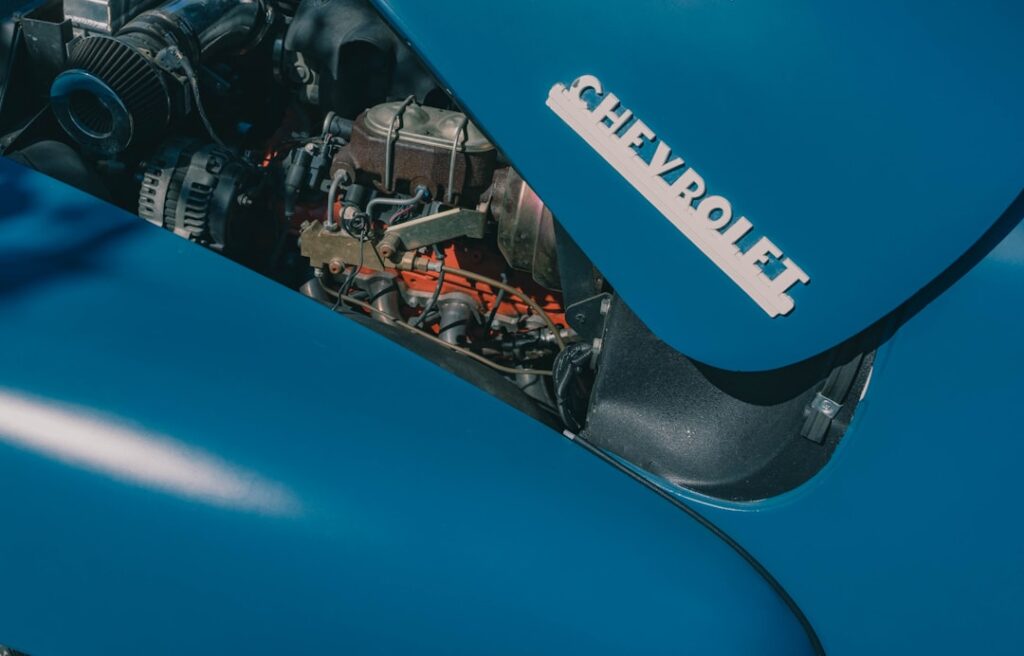 découvrez la chevrolet bolt, la citadine 100% électrique qui allie autonomie, performance et technologie. idéale pour la ville et les trajets quotidiens, elle offre une conduite confortable et respectueuse de l'environnement.