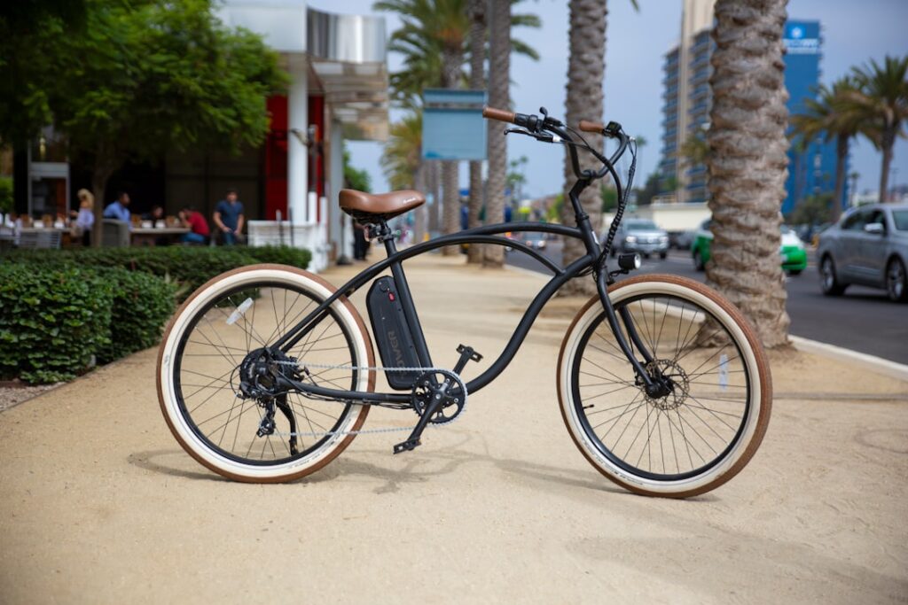 découvrez tout sur le vélo électrique : avantages, fonctionnement, conseils d’achat et meilleures marques pour profiter de déplacements écologiques et confortables en ville ou à la campagne.