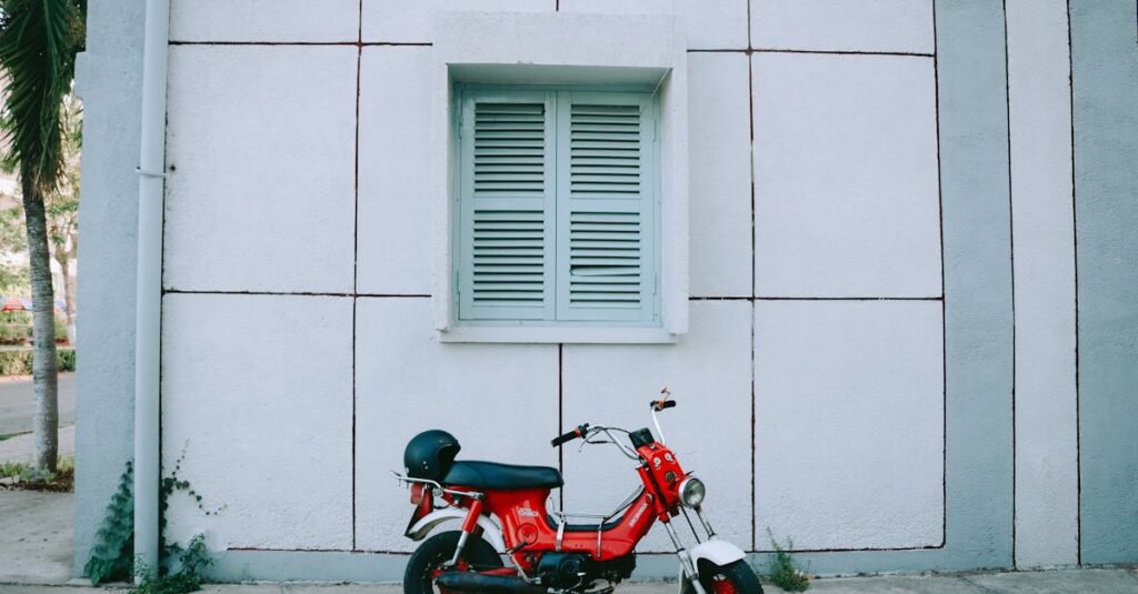 découvrez la honda nx 650 dominator, une moto emblématique reconnue pour sa robustesse, sa polyvalence et son confort aussi bien sur route qu’en tout-terrain. idéale pour les amateurs d’aventure et de sensations fortes.
