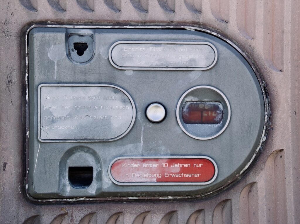 découvrez le motorola moto tag, un accessoire intelligent pour suivre vos objets facilement. simple d’utilisation, compact et compatible avec vos appareils motorola, il vous aide à localiser vos effets personnels en un clin d'œil.