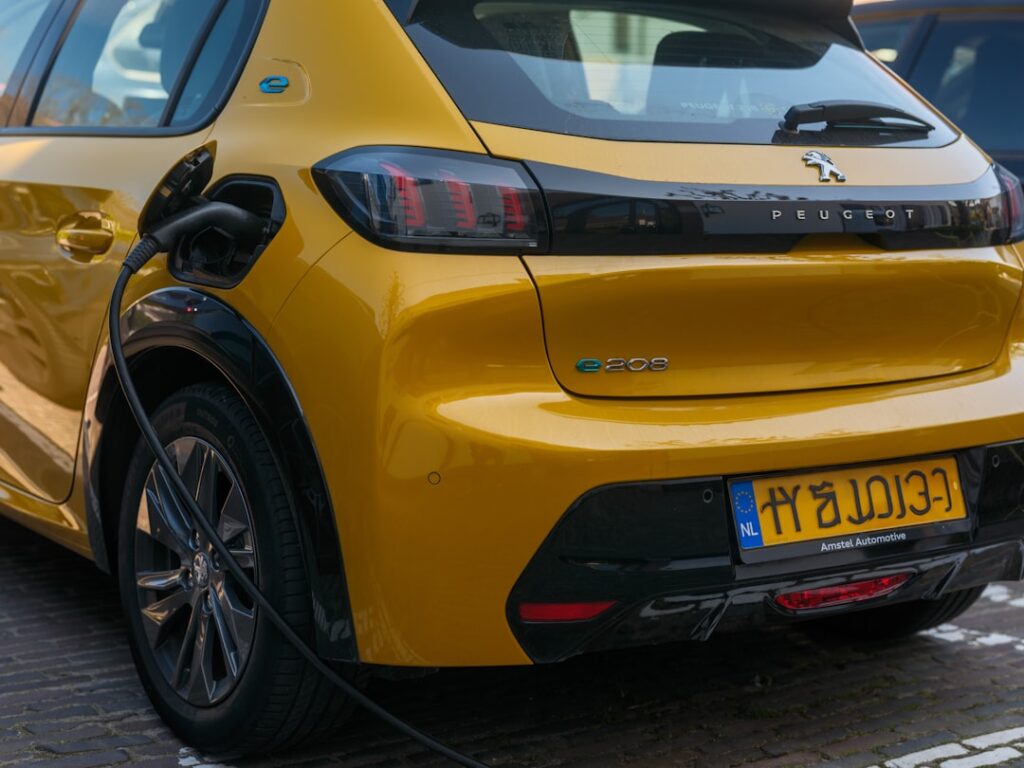 découvrez la gamme peugeot électrique : des voitures innovantes, élégantes et respectueuses de l’environnement pour une conduite 100% électrique. profitez d’autonomie, de performance et d’un design moderne avec peugeot.