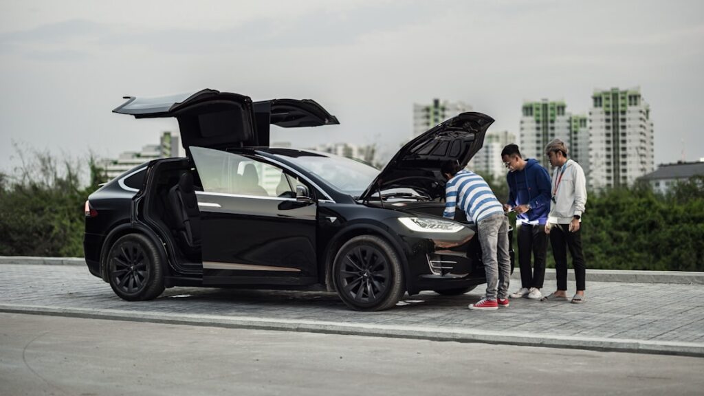 découvrez le tesla model x, le suv électrique alliant performance, autonomie et sécurité. profitez d’un design innovant, de technologies avancées et de l’expérience de conduite unique signée tesla.
