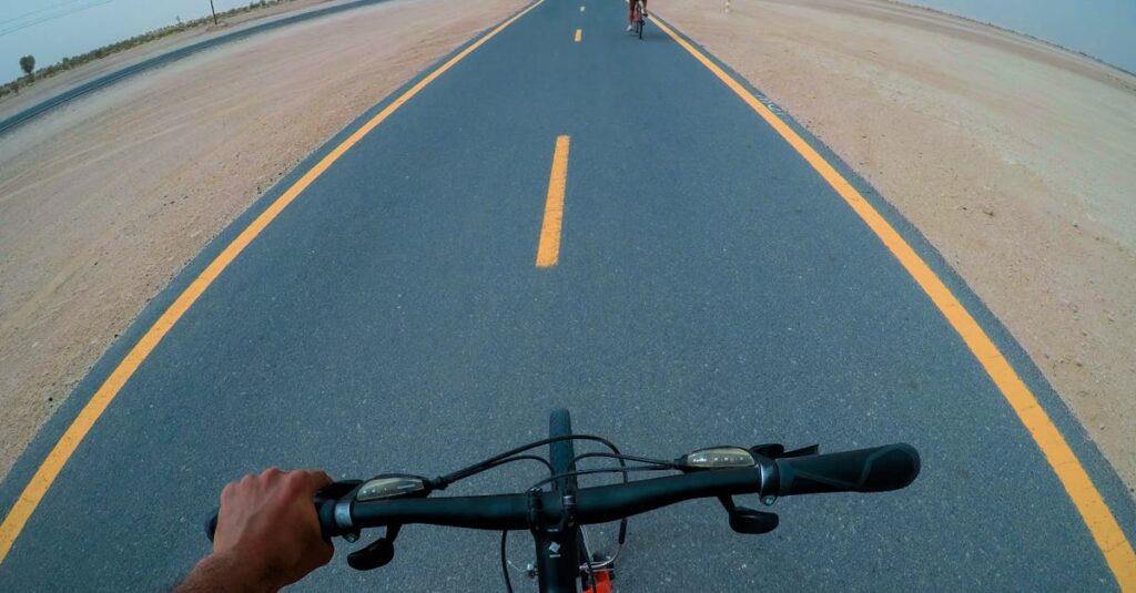 découvrez notre sélection de bicyclettes pour tous les âges et usages : vélos de ville, vtt, et vélos électriques. qualité, confort et sécurité au meilleur prix !