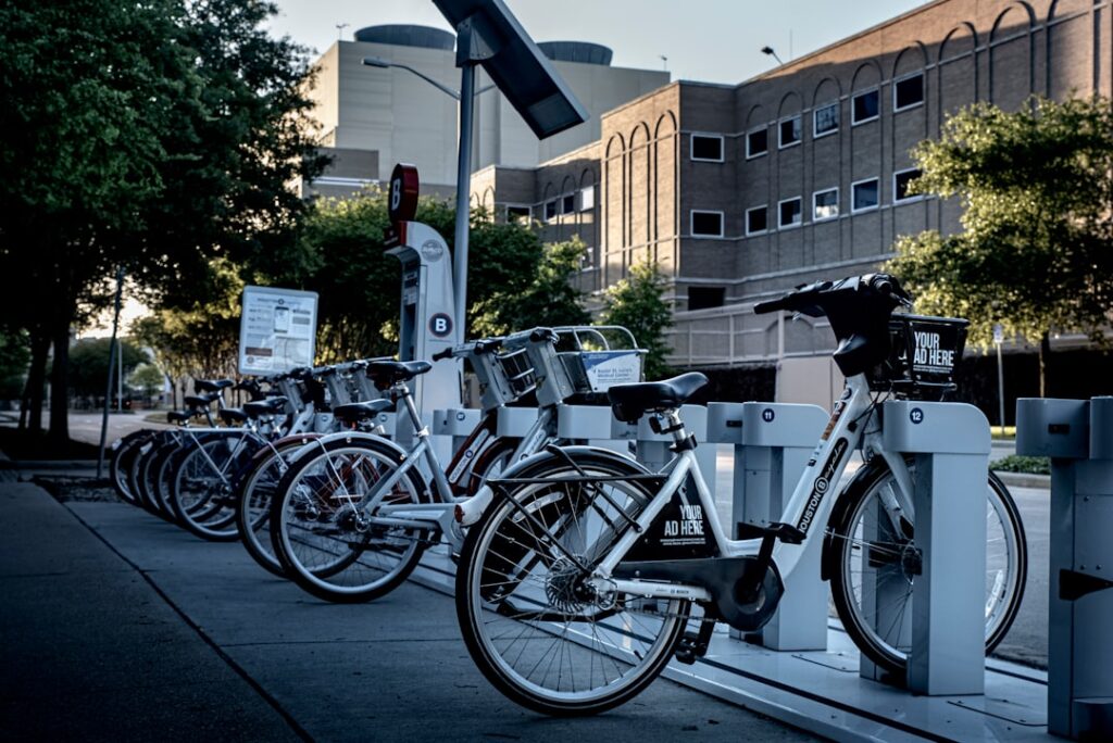découvrez l’univers du vélo électrique : avis, comparatifs, conseils d’achat et guide complet pour choisir le vae adapté à vos besoins urbains ou tout terrain.