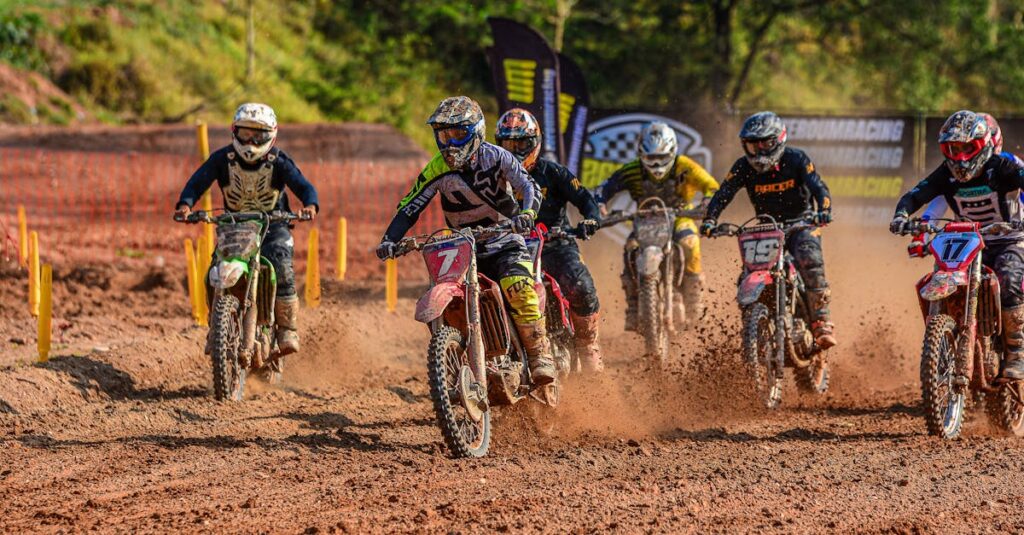 découvrez la honda fmx 650 : un supermotard polyvalent alliant performance, fiabilité et style. parfaite pour la ville comme pour les balades, cette moto séduit par sa maniabilité et son moteur robuste.