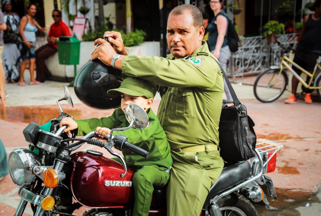 découvrez notre sélection de vélos pour enfants, adaptés à tous les âges et niveaux. offrez-leur sécurité, confort et fun pour leurs premières aventures à vélo !