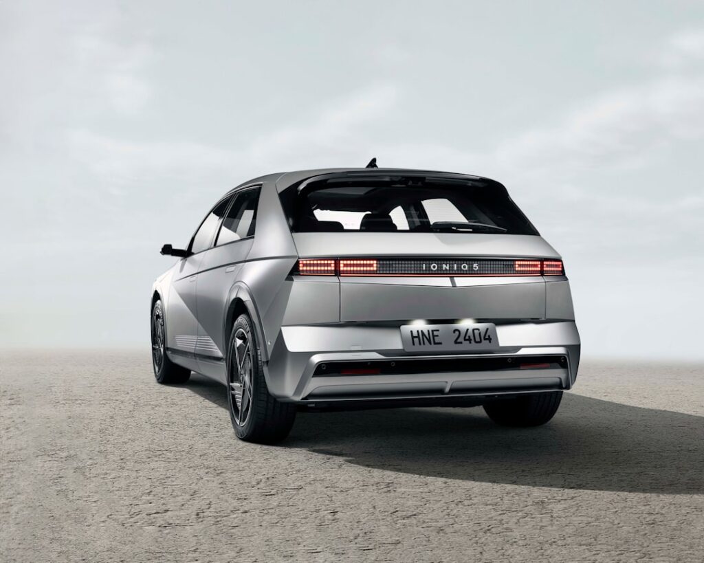 découvrez la hyundai ioniq, une voiture innovante alliant design moderne, performance écologique et technologies avancées pour une conduite responsable et connectée.