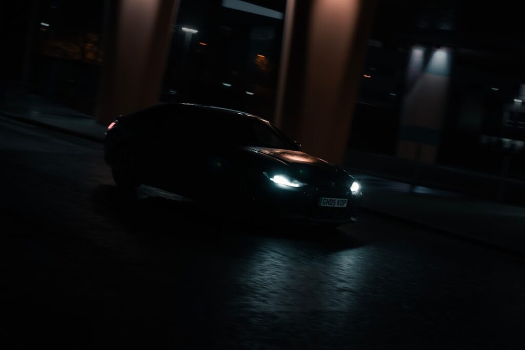 découvrez la lexus lc 500h, une voiture de luxe hybride alliant performance exceptionnelle, design élégant et technologie innovante pour une expérience de conduite unique.