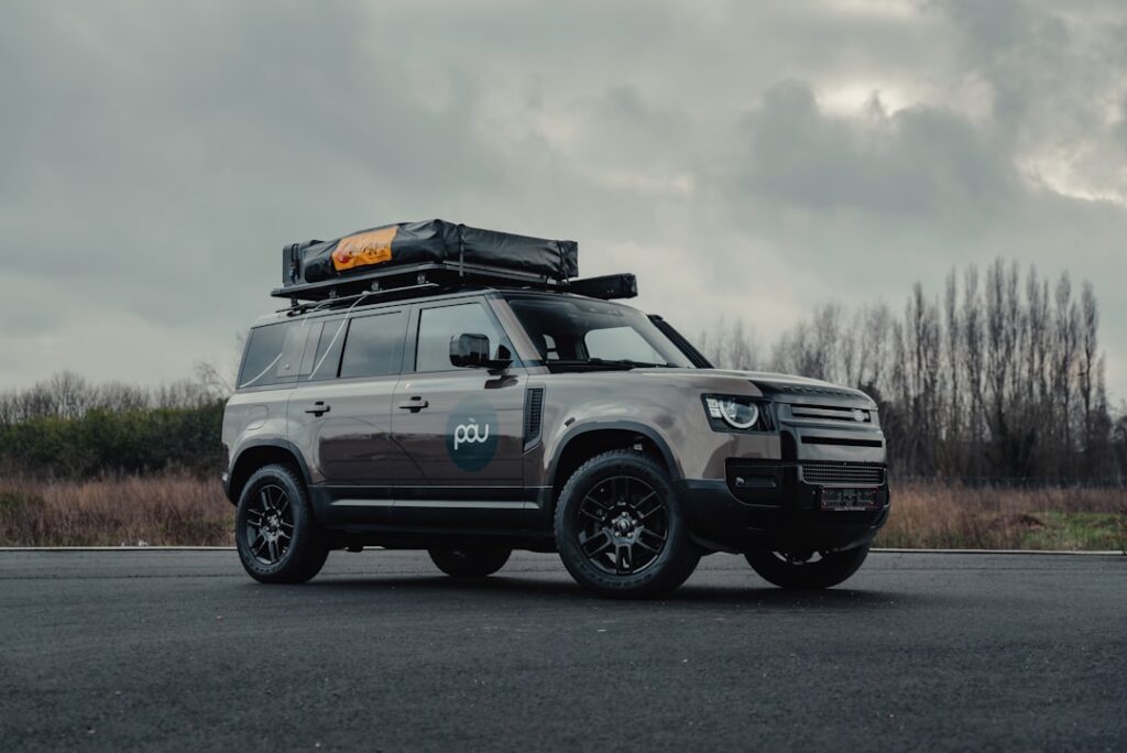 Tout savoir sur le land rover hybride rechargeable : coûts, performances, autonomie et consommation découvrez le land rover hybride rechargeable alliant puissance et écologie, pour une conduite performante et respectueuse de l'environnement.