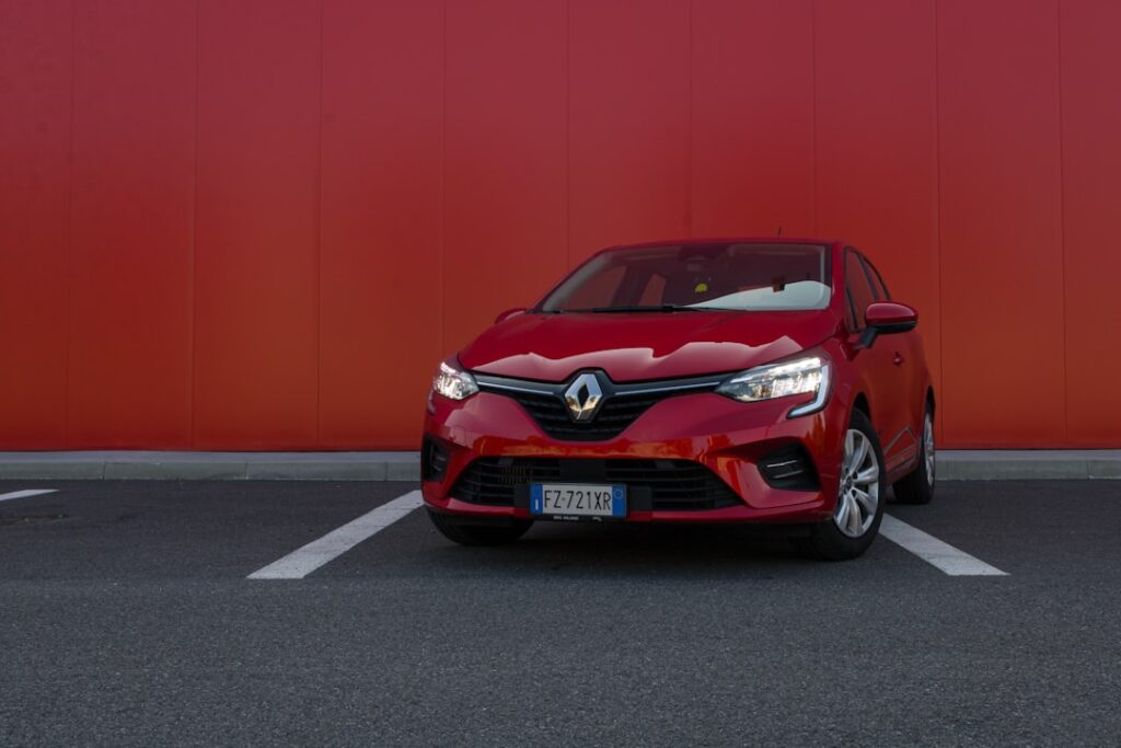 découvrez les avis des utilisateurs sur la renault mégane électrique : performances, autonomie, confort et expérience de conduite détaillés.