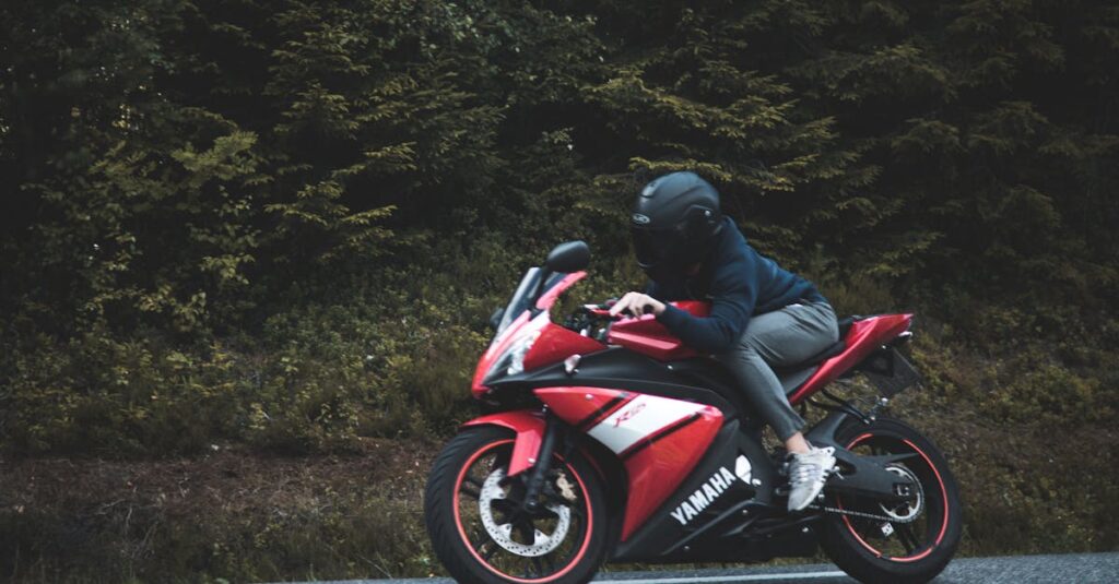 découvrez la yamaha xsr 125 : une moto néo-rétro au style unique, idéale pour les débutants comme pour les passionnés. performances agiles, design vintage et technologies modernes réunies pour une expérience de conduite inoubliable.