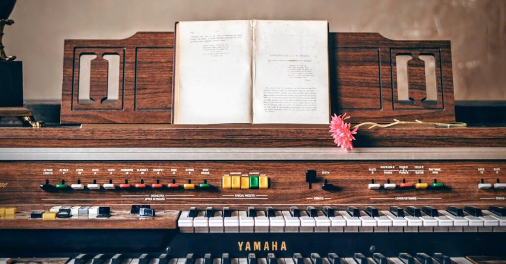 Yamaha YBR 250 : un modèle utilitaire aux performances équilibrées découvrez la yamaha ybr 250, une moto fiable et performante idéale pour un usage quotidien et les balades en ville. design élégant et moteur puissant pour un plaisir de conduite optimal.