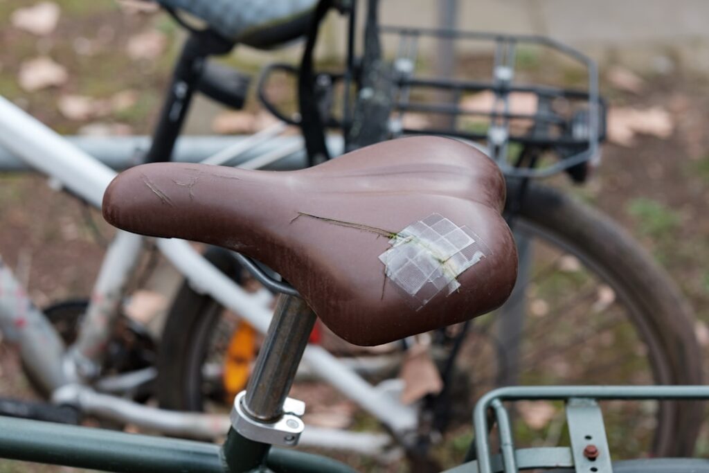 Decathlon lance une solution astucieuse contre la pluie pour son vélo cargo découvrez notre solution imperméable pour vélo cargo, idéale pour protéger vos marchandises et vous-même de la pluie lors de vos déplacements urbains.