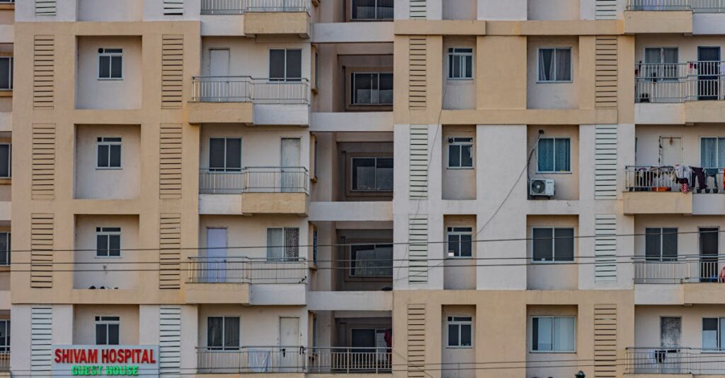 La BMW R 1200 S : renaissance du moteur à plat ! découvrez tout sur le moteur à plat, une configuration moteur offrant un centre de gravité bas et une meilleure répartition du poids pour des performances optimales.